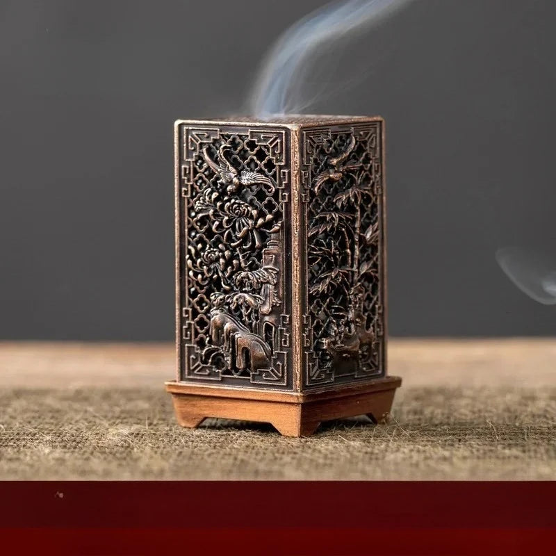 Porte-Encens en Métal Ajouré – Brûleur d’Encens pour Cônes au Design Sculpté Traditionnel