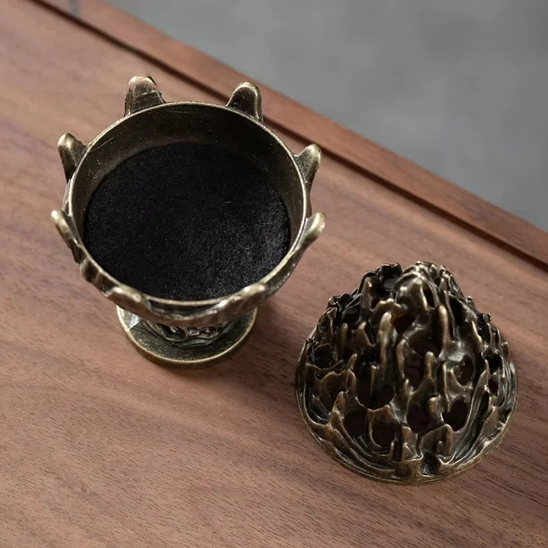Porte-Encens Vertical en Alliage – Mini Encensoir Creux de Table