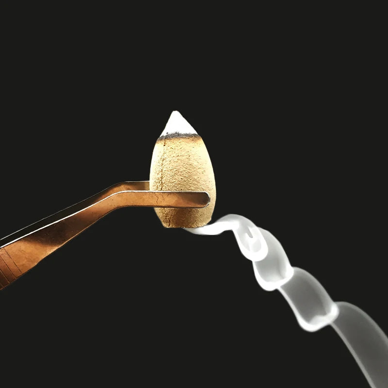 Cônes d’Encens Backflow – Bois de Santal & Absinthe & Agar (45 cones)